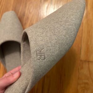 Banana Republic Tan Slipper